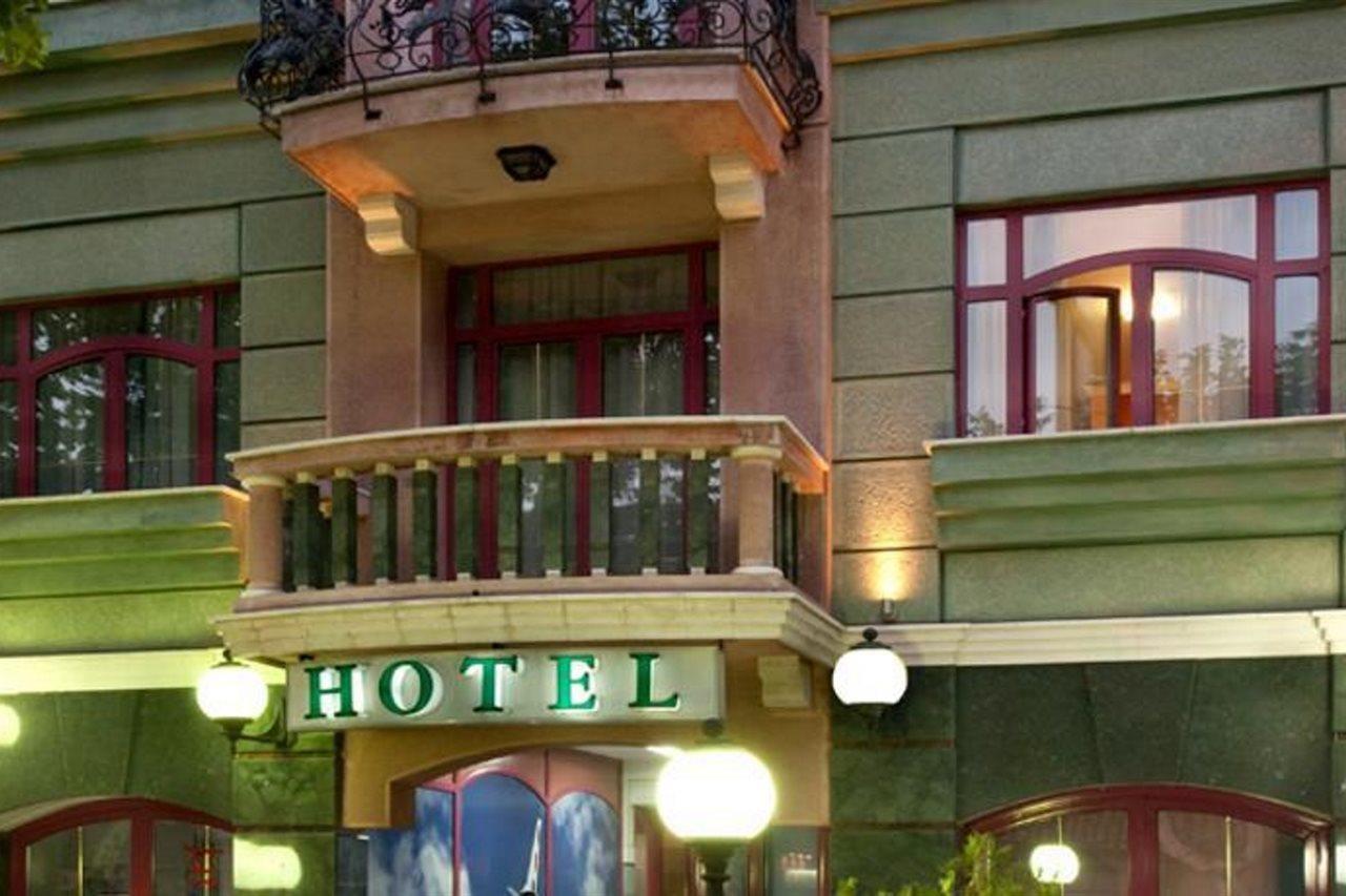 Hotel Eminent Podgorica Luaran gambar